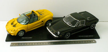 Lot 213 - Lotus Europa & Elise 1:18 Scale Models