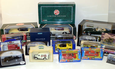Lot 965 - Assorted Die-Cast Models