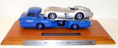 Lot 1032 - Mercdes-Benz Blue Wonder Transporter And W196r Model
