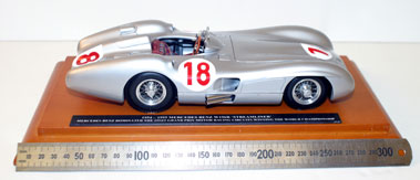 Lot 1035 - Mercedes-Benz W196 R 1:18 Scale Model