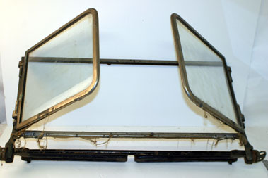 Lot 812 - Vintage Tourer Rear Screen