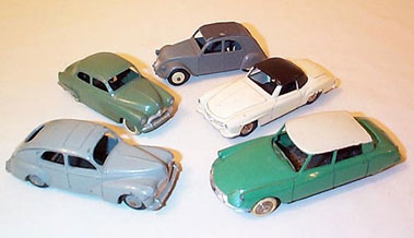 Lot 231 - French Dinky European Cars