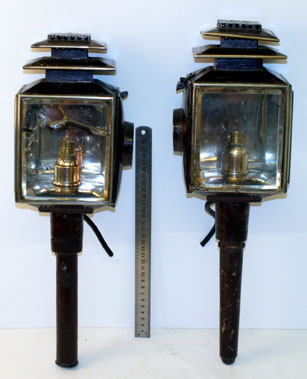 Lot 328 - Carriage Lamps