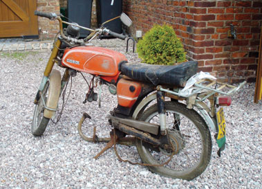 Lot 10 - 1976 Casal Sports Moped
