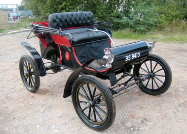 Lot 72 - 1903 Oldsmobile Curved Dash 5hp Runabout