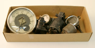 Lot 322 - Assorted Instruments, Gauges & Switches