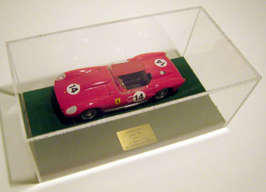 Lot 227 - Ferrari 250 Tr 1:20 Scale Model