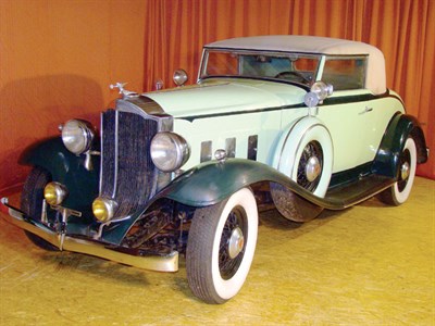 Lot 57 - 1932 Packard 900 Light Eight Coupe