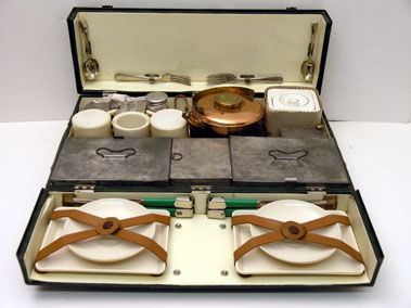 Lot 375 - Four Person Picnic Set