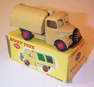 Lot 1006 - Dinky Toys #252 Bedford Refuse Wagon
