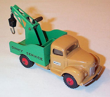 Lot 1010 - Dinky Toys #430 Commer Breakdown Truck