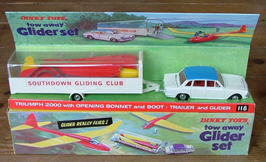 Lot 1025 - Dinky Toys #118 Triumph 2000 & Glider Trailer Gift Set