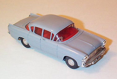 Lot 1052 - Triang Spot-On #165 Vauxhall Cresta PA