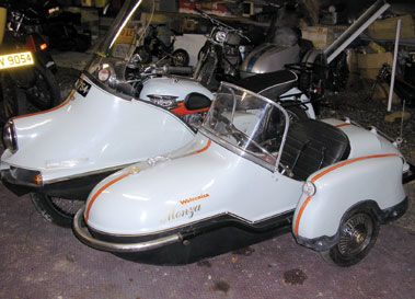 Lot 52 - 1958 Triumph T120 Bonneville Combination