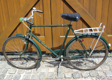 Lot 1 - Raleigh Roadster