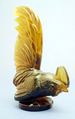 Lot 312 - Amber 'Coc Nain' Glass Accessory Mascot by R. Lalique