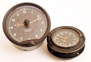 Lot 318 - Vintage Aircraft/Motorcar Clocks