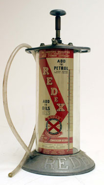Lot 813 - Redex Garage Dispenser