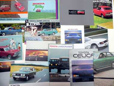 Lot 121 - Quantity of Toyota & Honda Sales Brochures