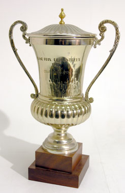 Lot 803 - 1977 Grand Prix De Montraux Trophy Cup