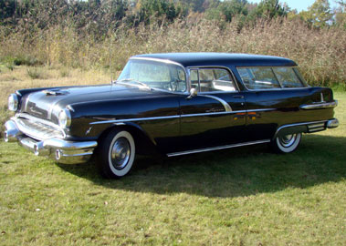 Lot 16 - 1956 Pontiac Star Chief Safari