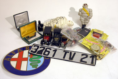 Lot 239 - Assorted Automobilia