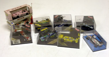 Lot 622 - Quantity of Signed Models