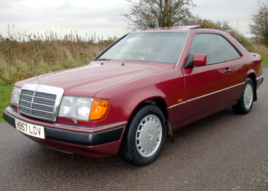 Lot 48 - 1990 Mercedes-Benz 300 CE
