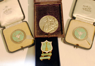 Lot 809 - Various Awards