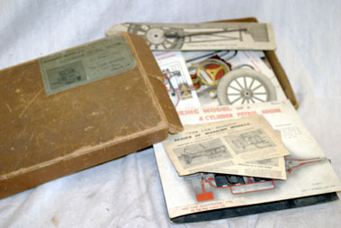 Lot 115 - 'The Car Illustrated Working Models'