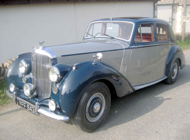 Lot 61 - 1953 Bentley R-Type Saloon