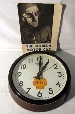 Lot 202 - A Bakelite Smiths 'Shell' Wall Clock