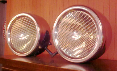 Lot 326 - Auburn 'Drum-Style' Headlamps