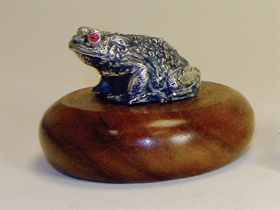 Lot 332 - 'Toad' Accessory Mascot