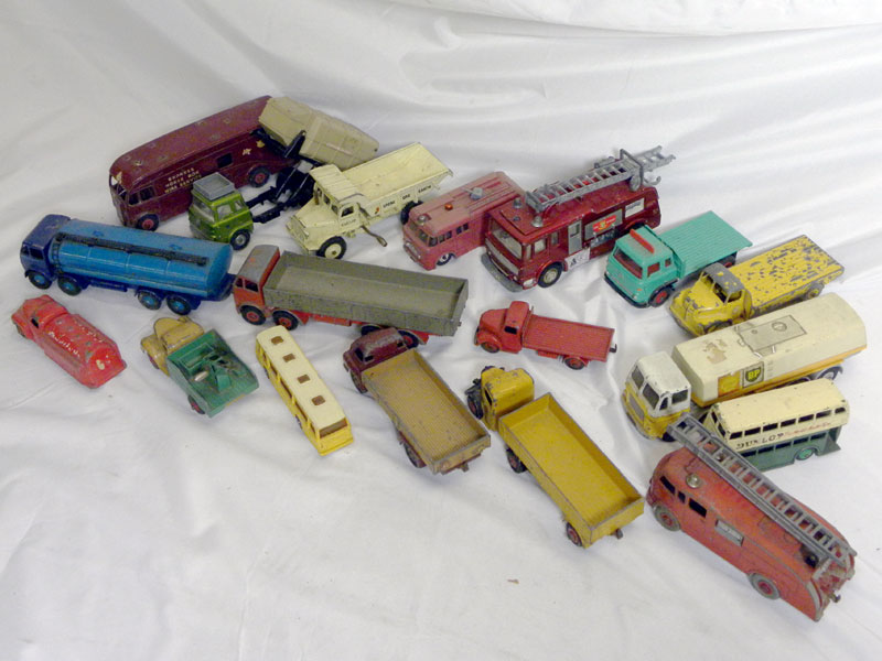 Lot 218 - Quantity of Assorted Dinky Toys