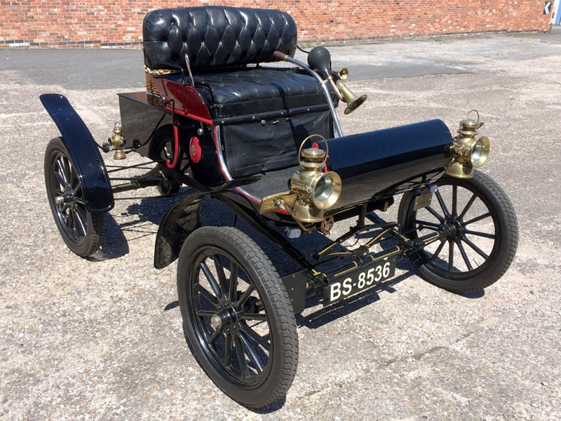 Lot 63 - 1903 Oldsmobile Curved Dash 5hp Runabout