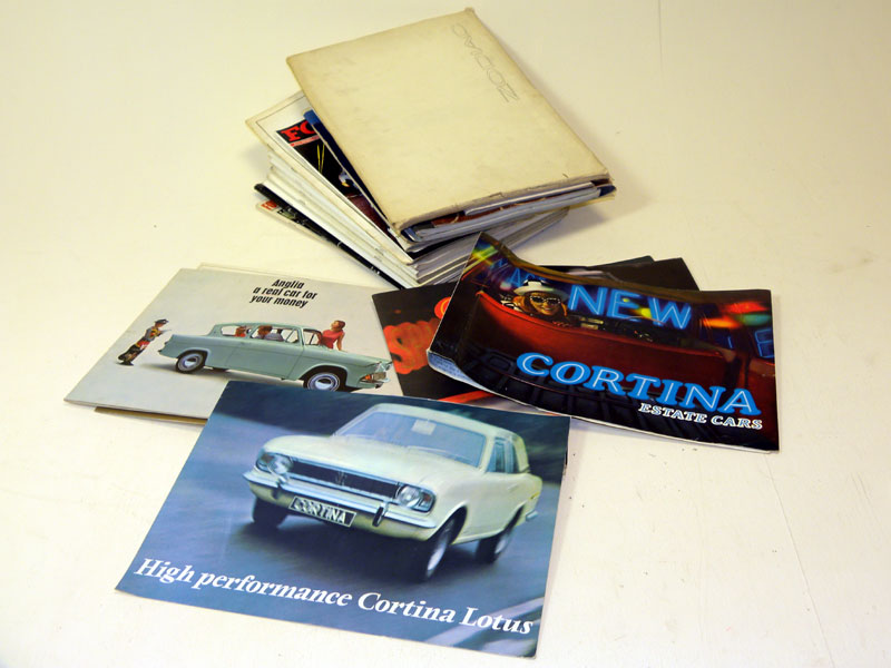 Lot 117 - Quantity of Ford Brochures