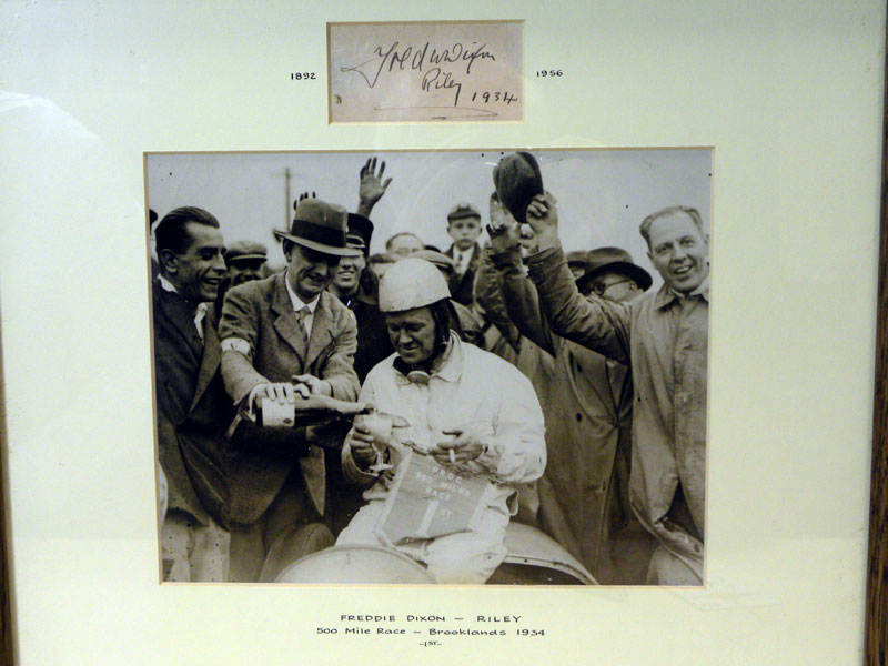 Lot 606 - Freddie Dixon Autograph Presentation