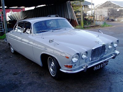 Lot 16 - 1967 Jaguar 420G