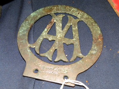 Lot 315 - An Early AA Badge