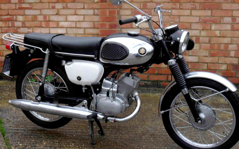 Lot 13 - 1966 Suzuki B100P