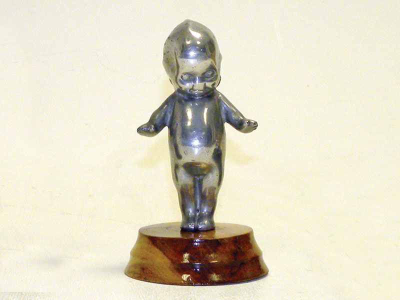 Lot 340 - Kewpie Accessory Mascot