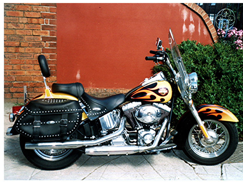 Lot 11 - 2001 Harley Davidson FLSTC