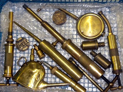 Lot 217 - Assorted Brass Items