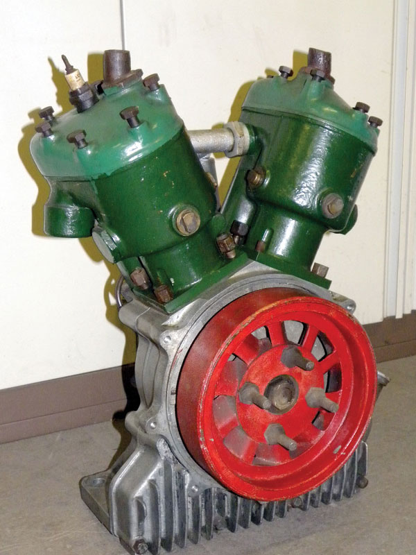 Lot 402 - JAP Twin Cylinder Engine