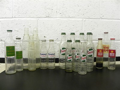 Lot 101 - Quantity of Glass Oil Vessels