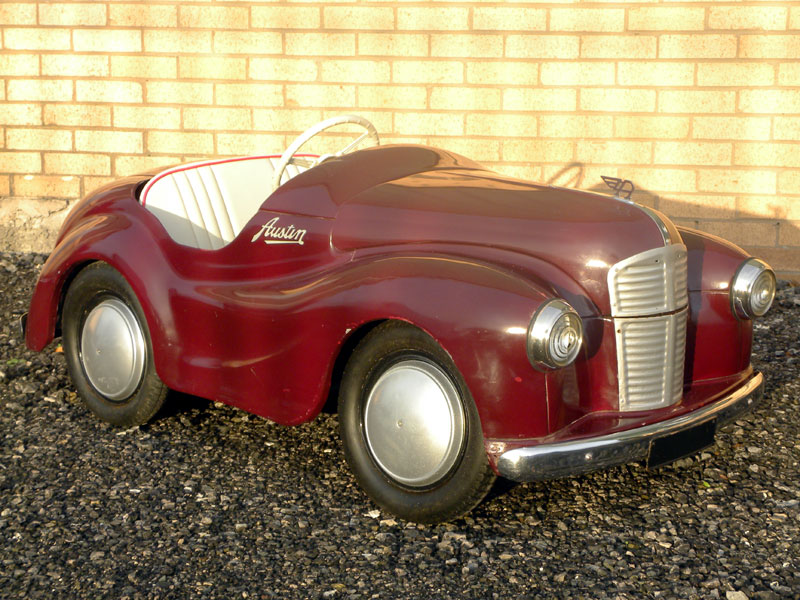 Lot 318 - Austin J40 Pedal Car