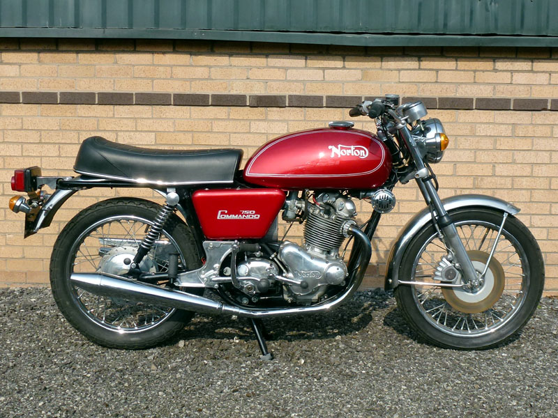 red norton commando