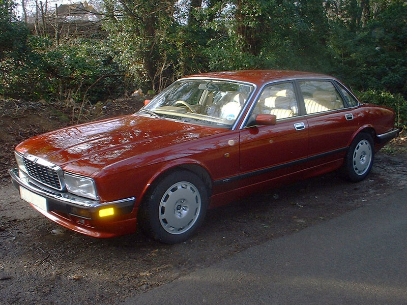 Lot 48 - 1991 Jaguar XJR 4.0