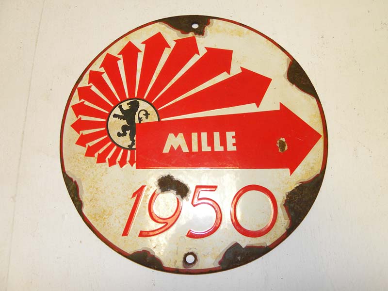 Lot 15 - A Mille Miglia Enamel Route Marker